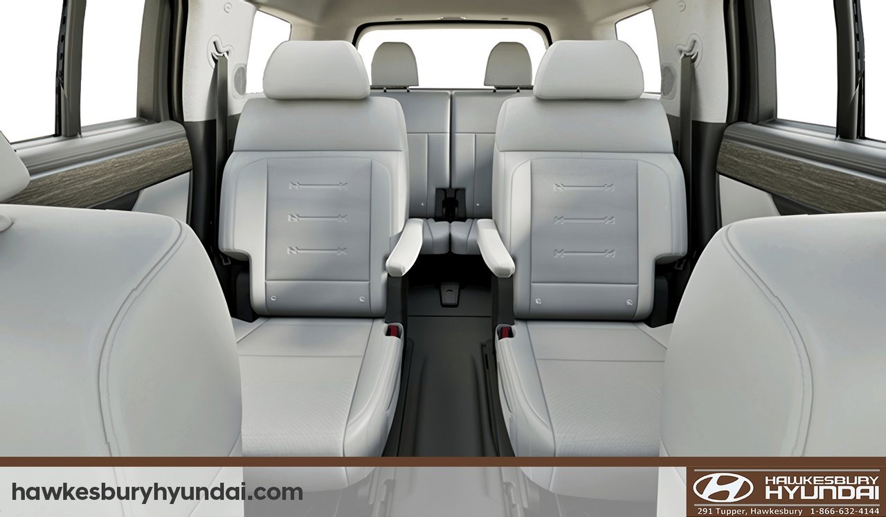 2025 Hyundai Santa Fe - Image 5