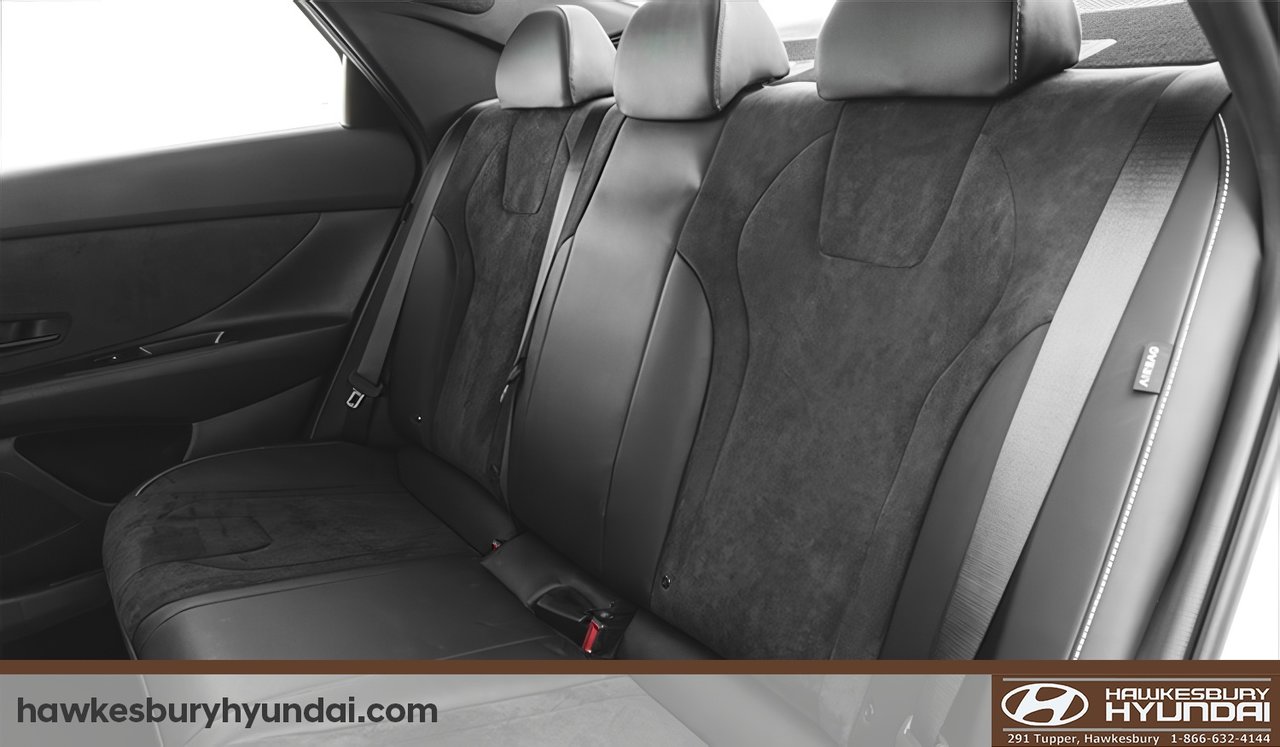 2025 Hyundai Elantra - Image 4