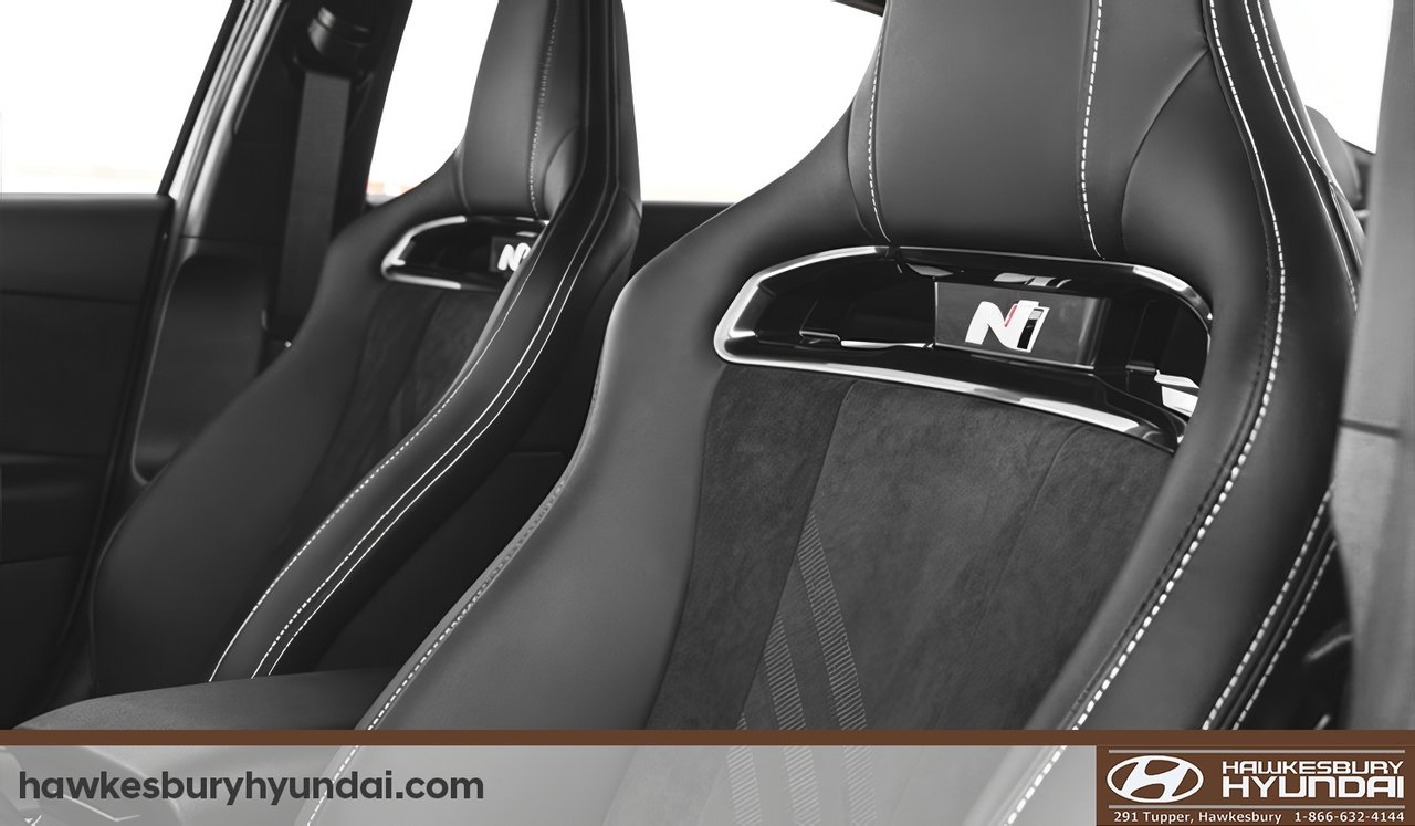 2025 Hyundai Elantra - Image 6