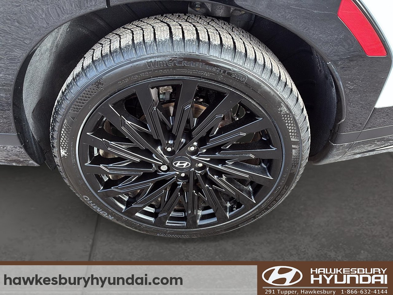 2025 Hyundai Santa Fe - Image 7