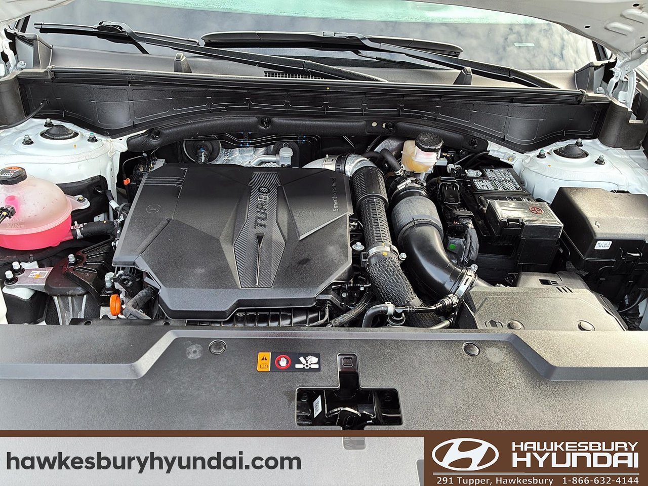 2025 Hyundai Santa Fe - Image 8