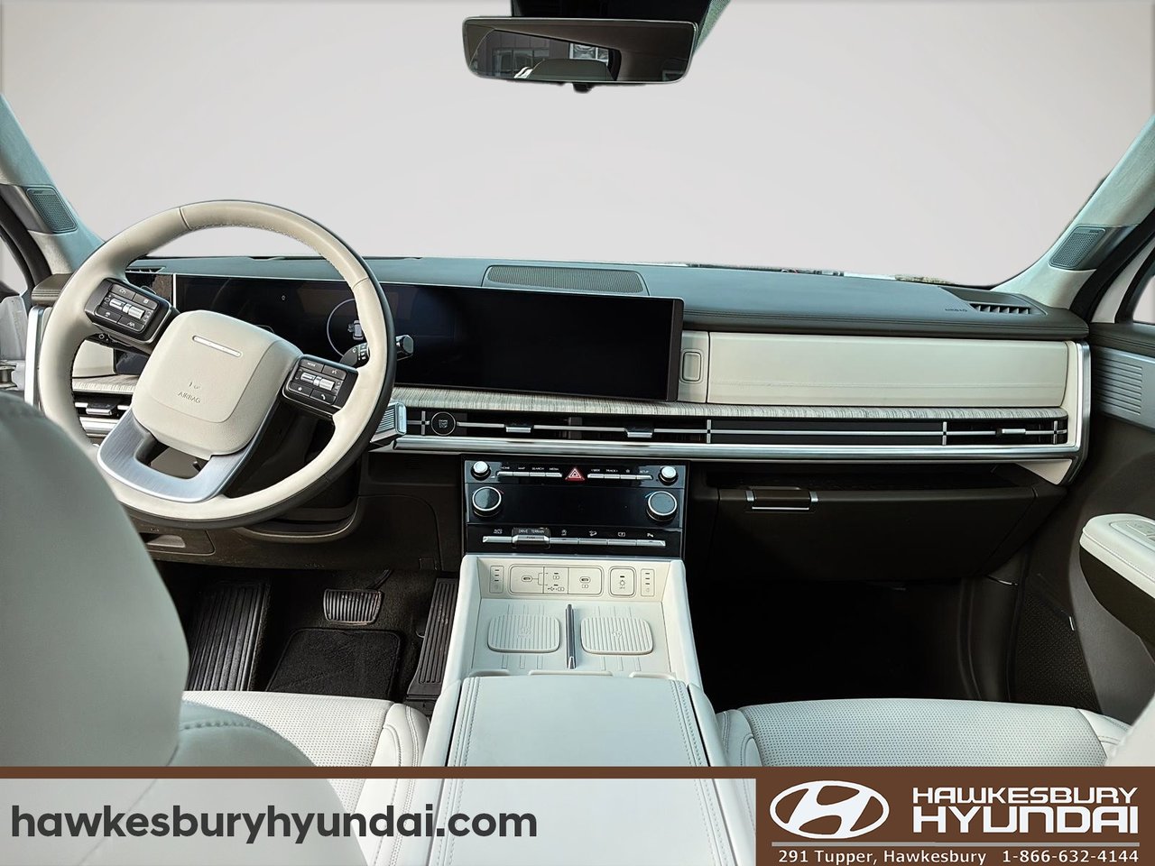 2025 Hyundai Santa Fe - Image 10