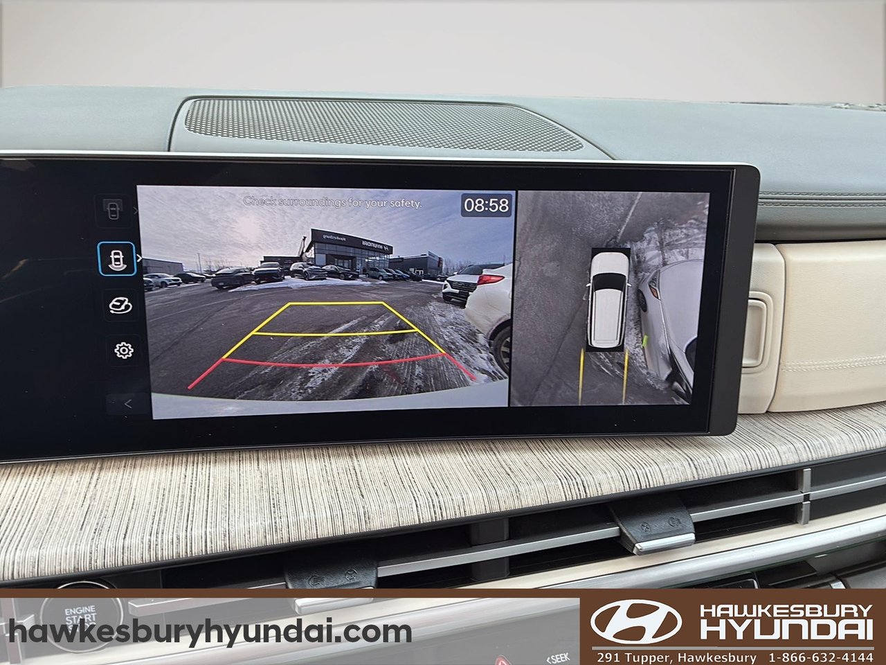 2025 Hyundai Santa Fe - Image 18