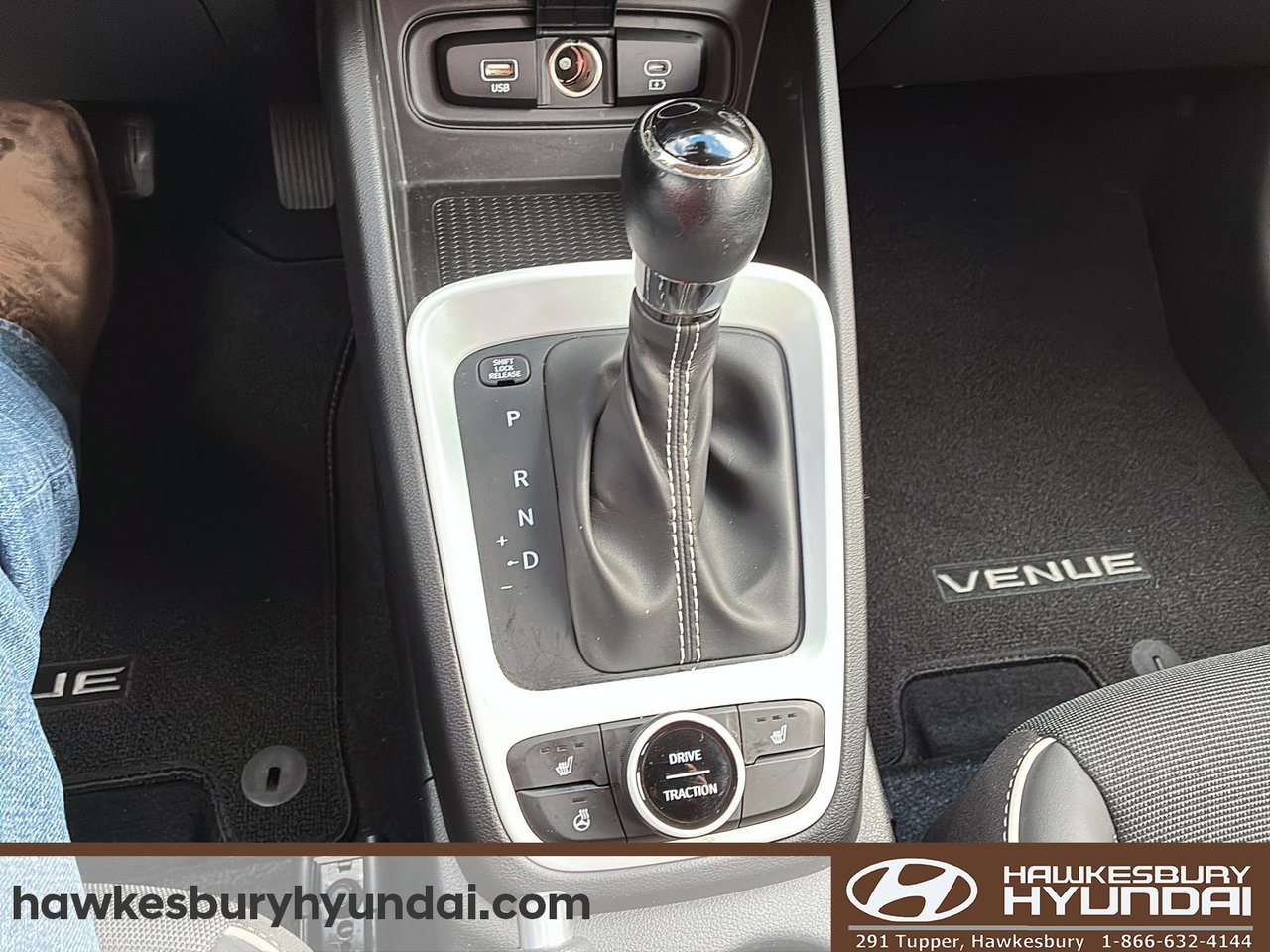 2025 Hyundai Venue - Image 15