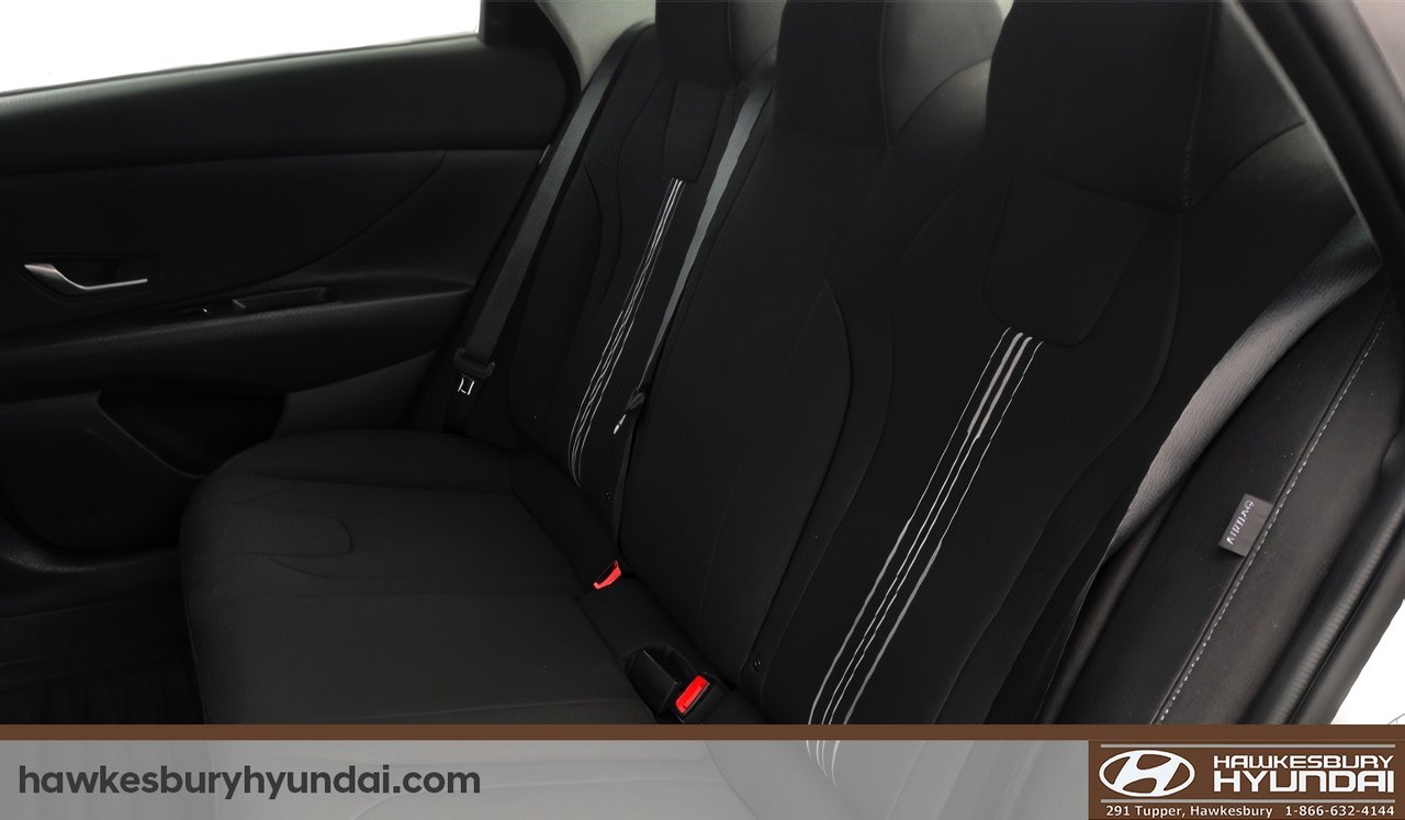 2025 Hyundai Elantra - Image 4