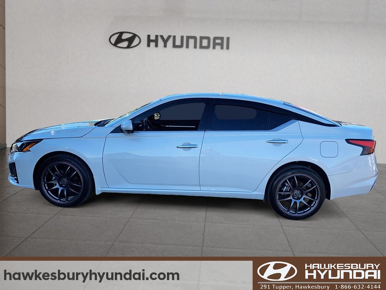 2024 Nissan Altima - Image 5