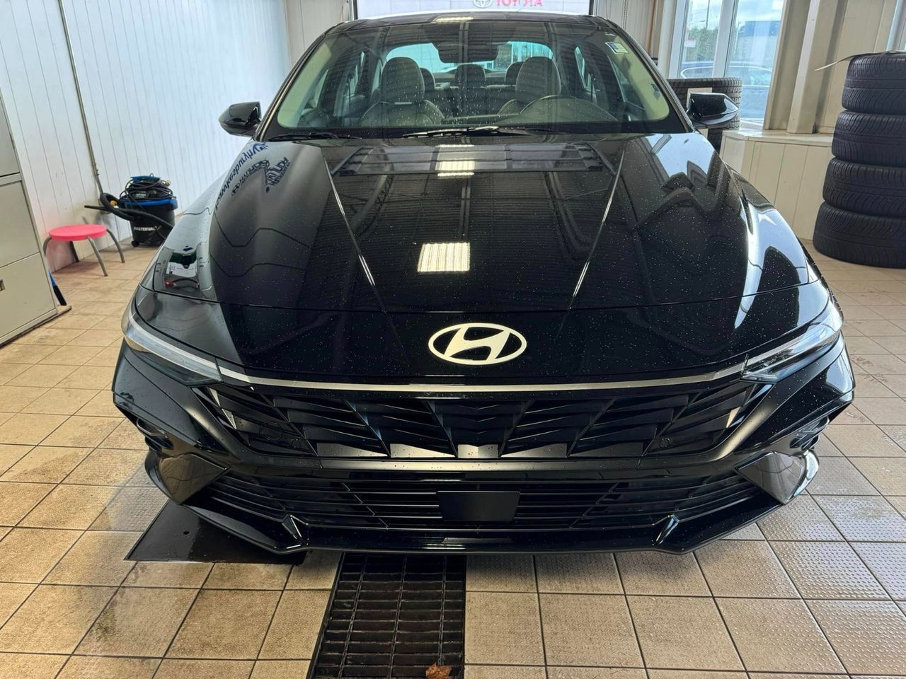 2024 Hyundai Elantra - Image 5