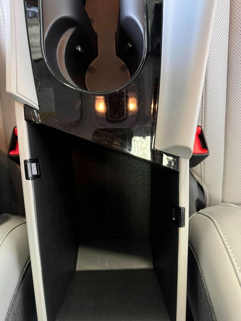 2024 Hyundai Elantra - Image 24