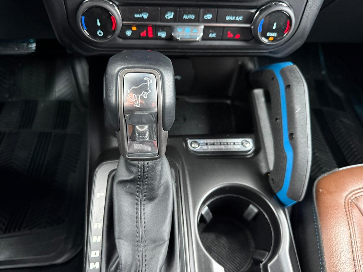 2022 Ford Bronco - Image 24