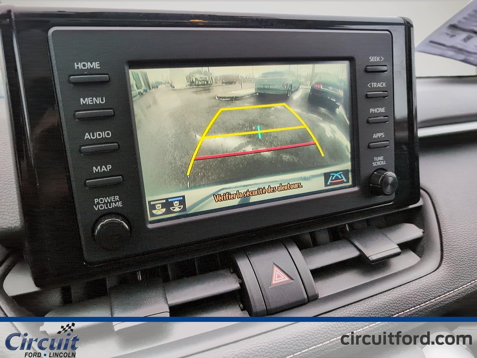 2019 Toyota RAV4 - Image 18