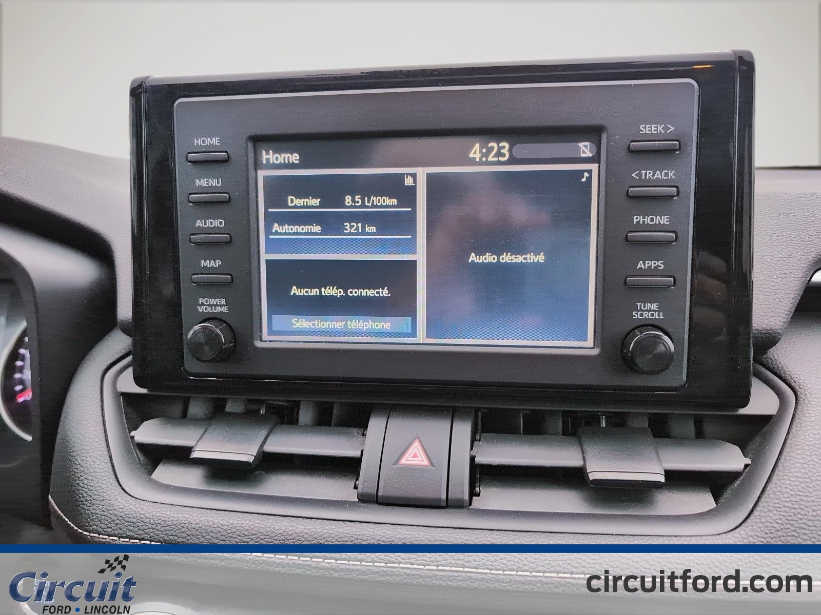 2019 Toyota RAV4 - Image 19