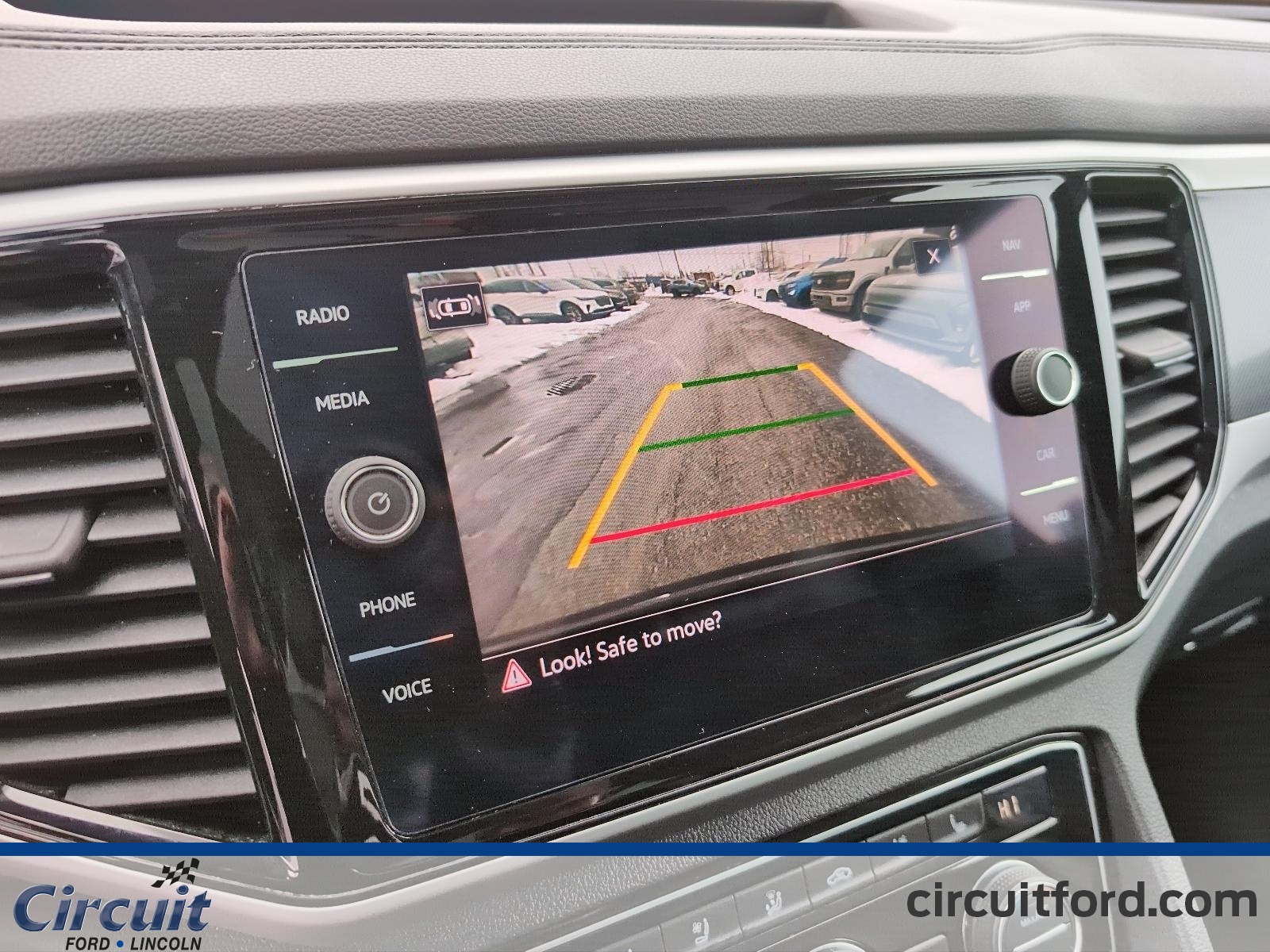 2022 Volkswagen Atlas Cross Sport - Image 20