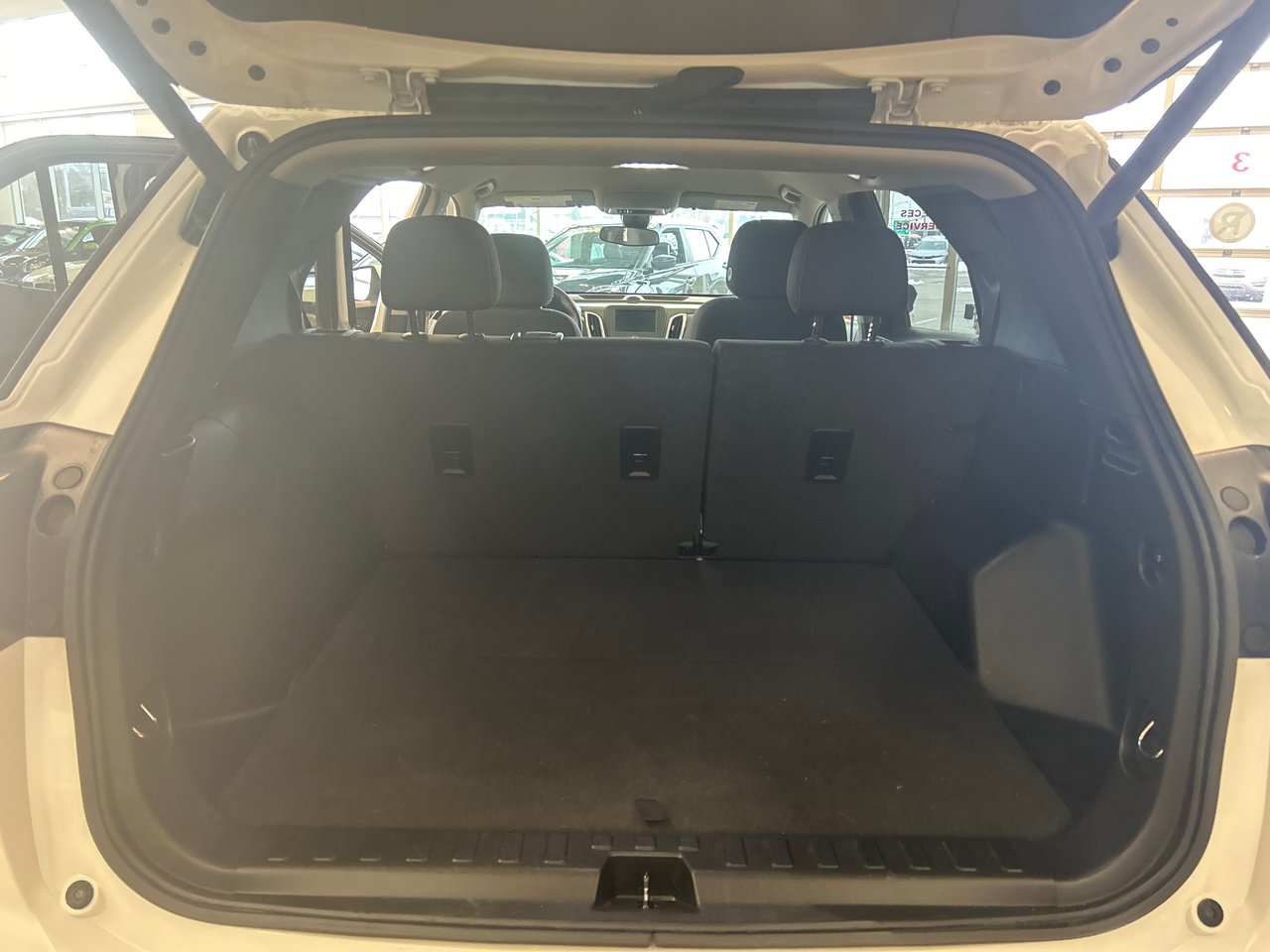 2021 Chevrolet Equinox - Image 10