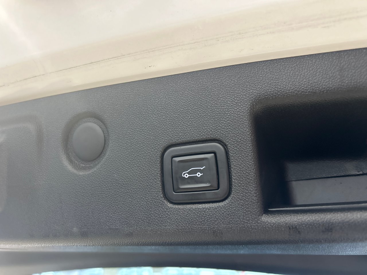 2021 Chevrolet Equinox - Image 11