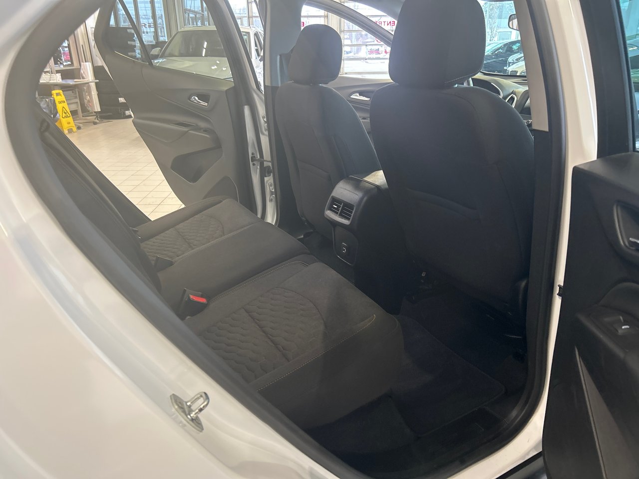 2021 Chevrolet Equinox - Image 12