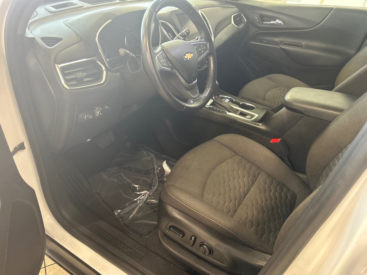 2021 Chevrolet Equinox - Image 17