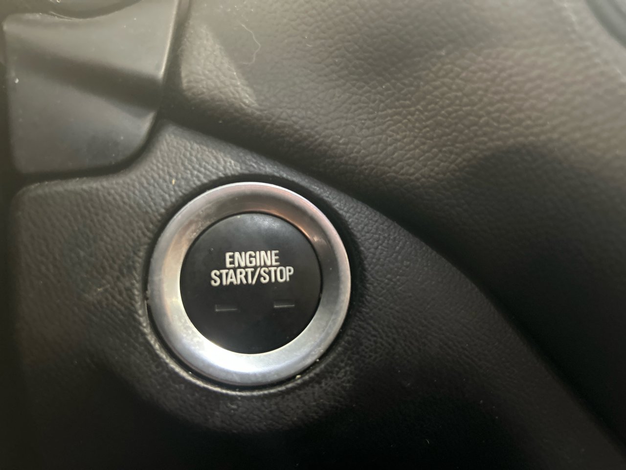 2021 Chevrolet Equinox - Image 23