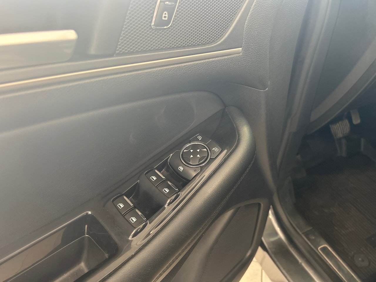 2020 Ford Edge - Image 19