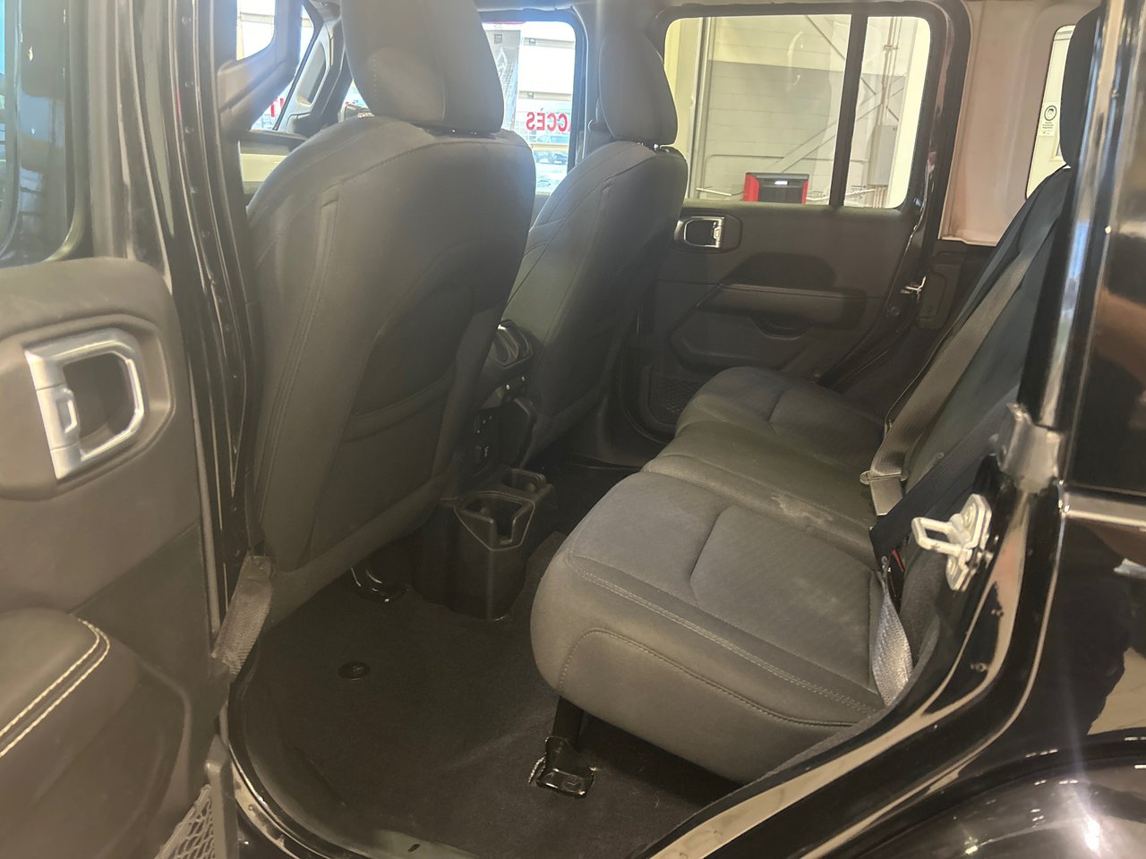 2021 Jeep Wrangler - Image 9