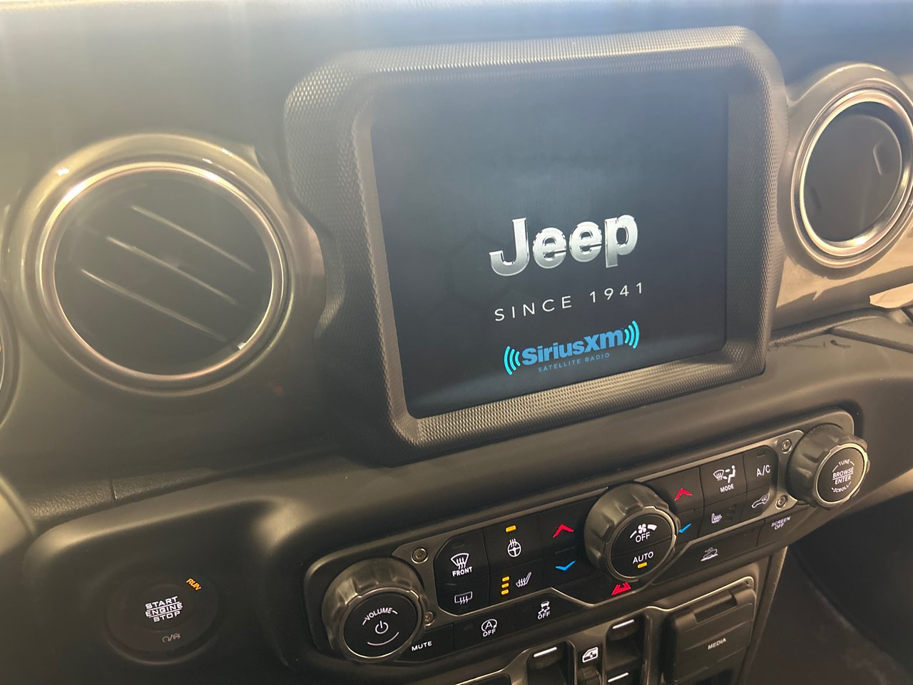 2021 Jeep Wrangler - Image 22