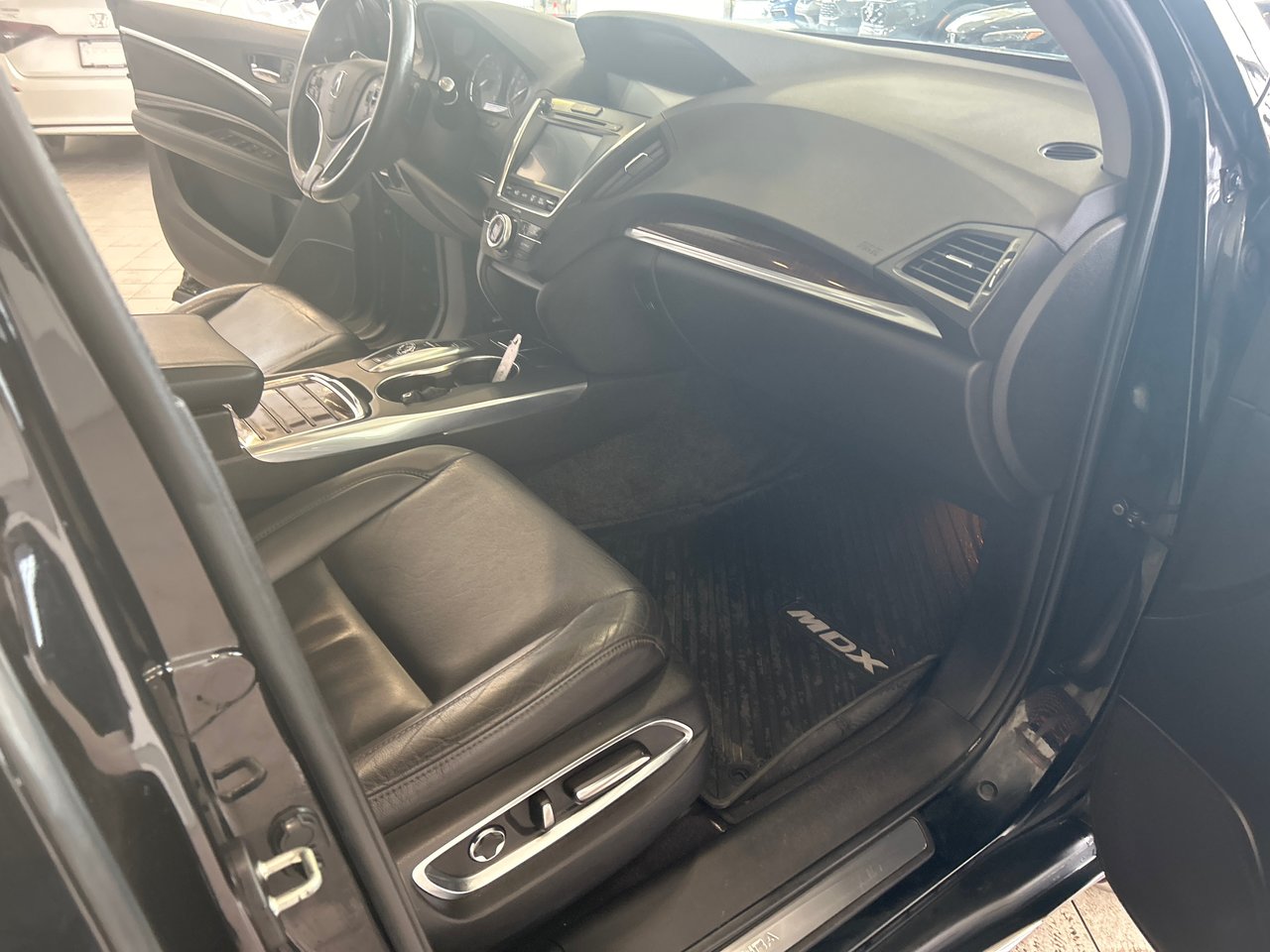 2019 Acura MDX - Image 17