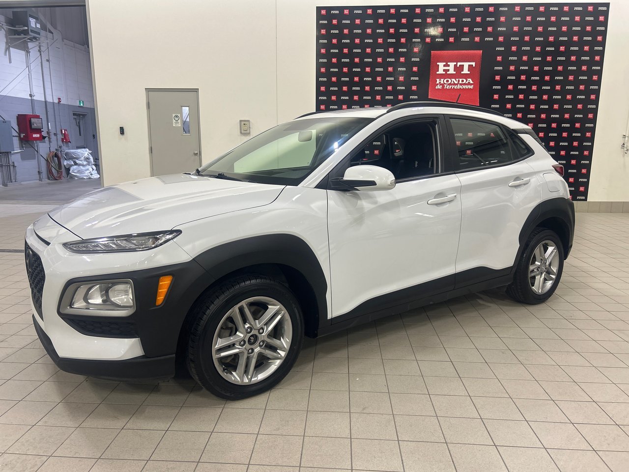 2021 Hyundai Kona - Image 2