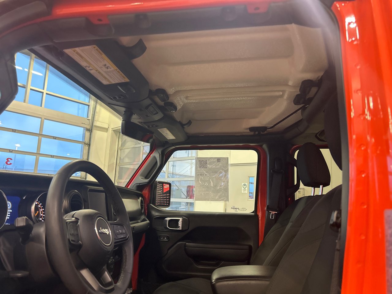 2023 Jeep Gladiator - Image 19