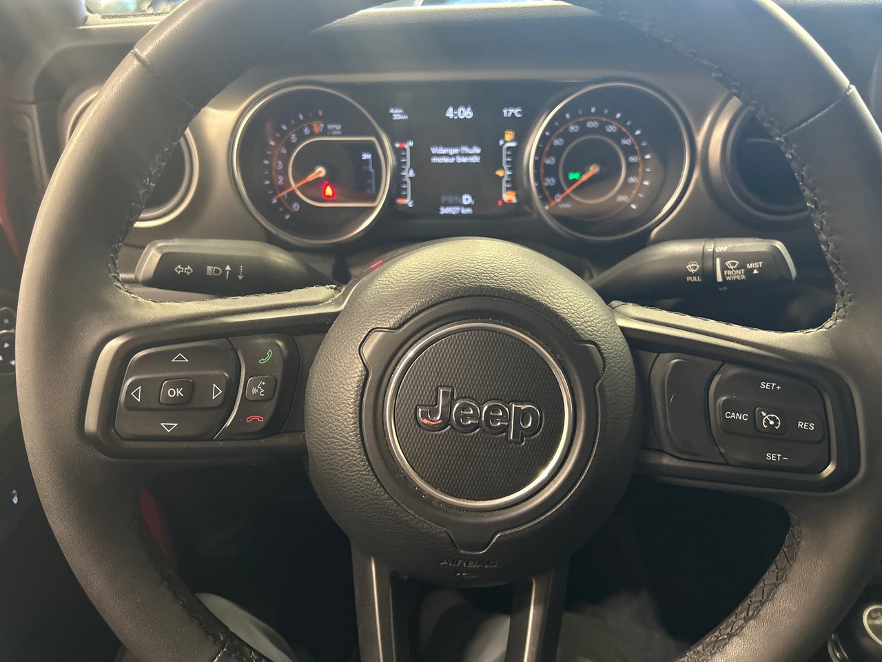 2023 Jeep Gladiator - Image 26