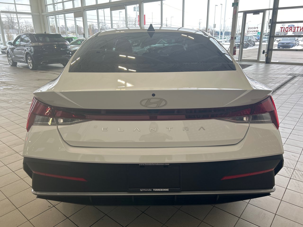 2024 Hyundai Elantra - Image 7