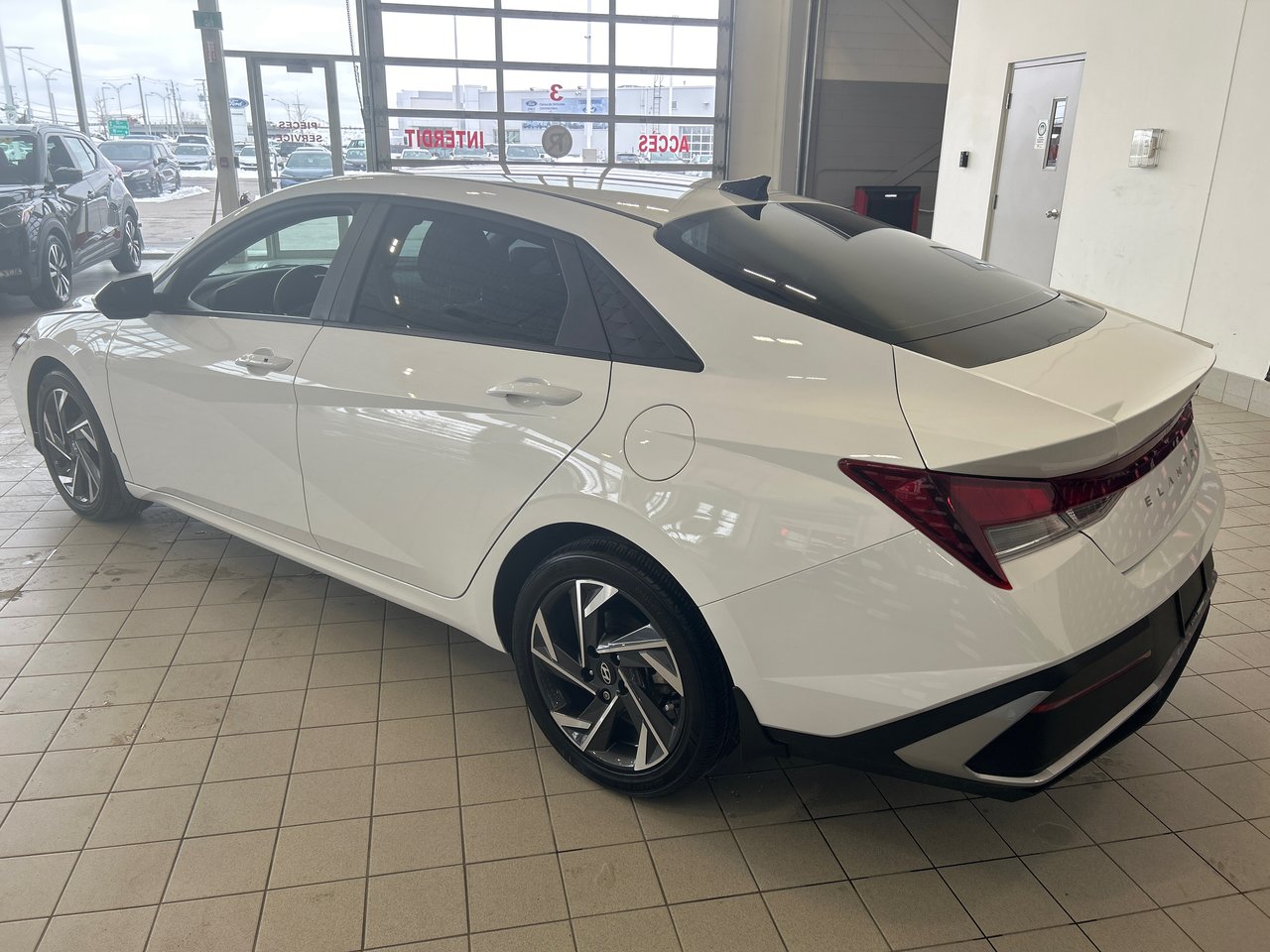 2024 Hyundai Elantra - Image 8