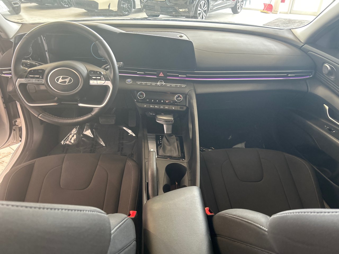 2024 Hyundai Elantra - Image 13
