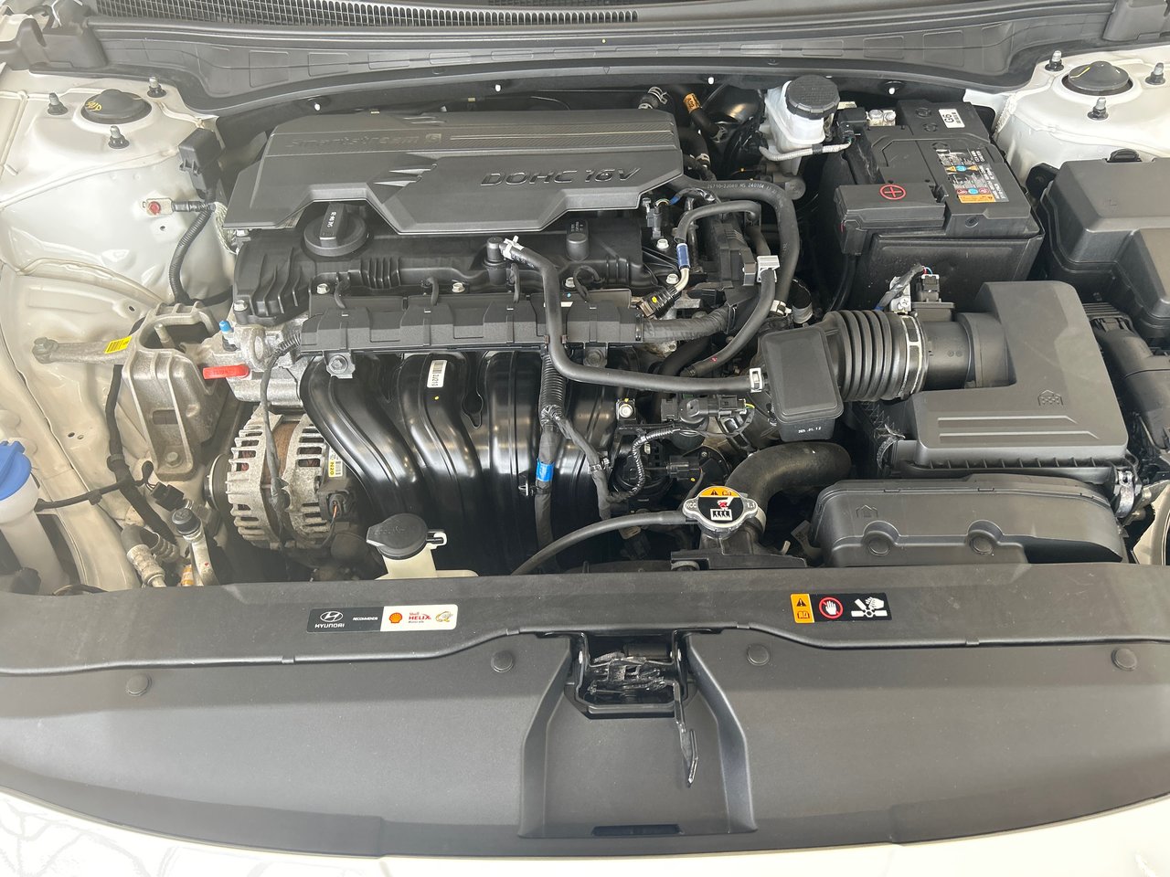 2024 Hyundai Elantra - Image 18