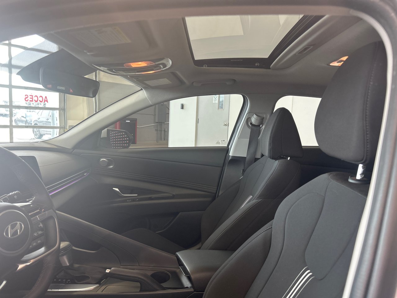 2024 Hyundai Elantra - Image 21