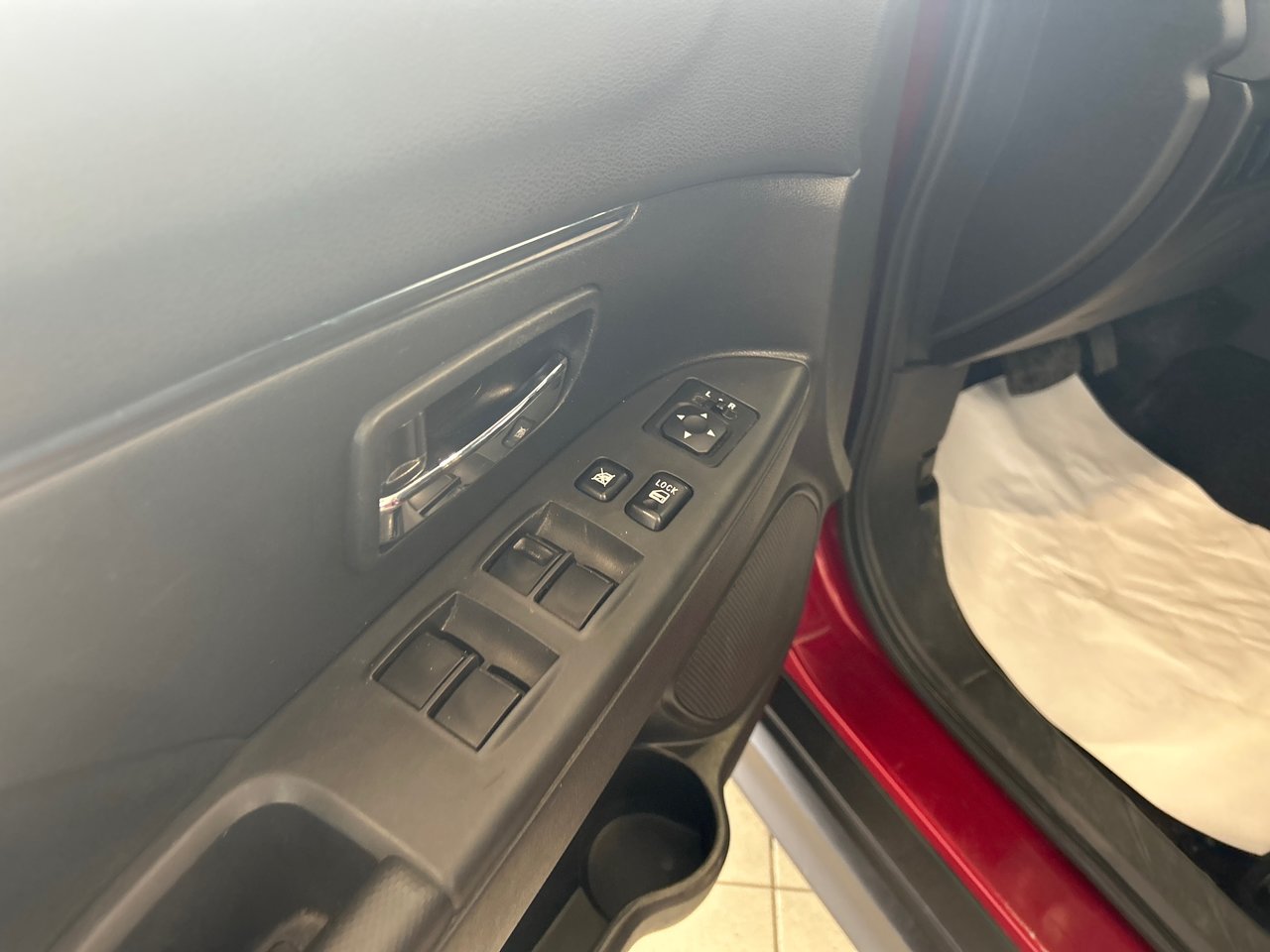 2022 Mitsubishi RVR - Image 17