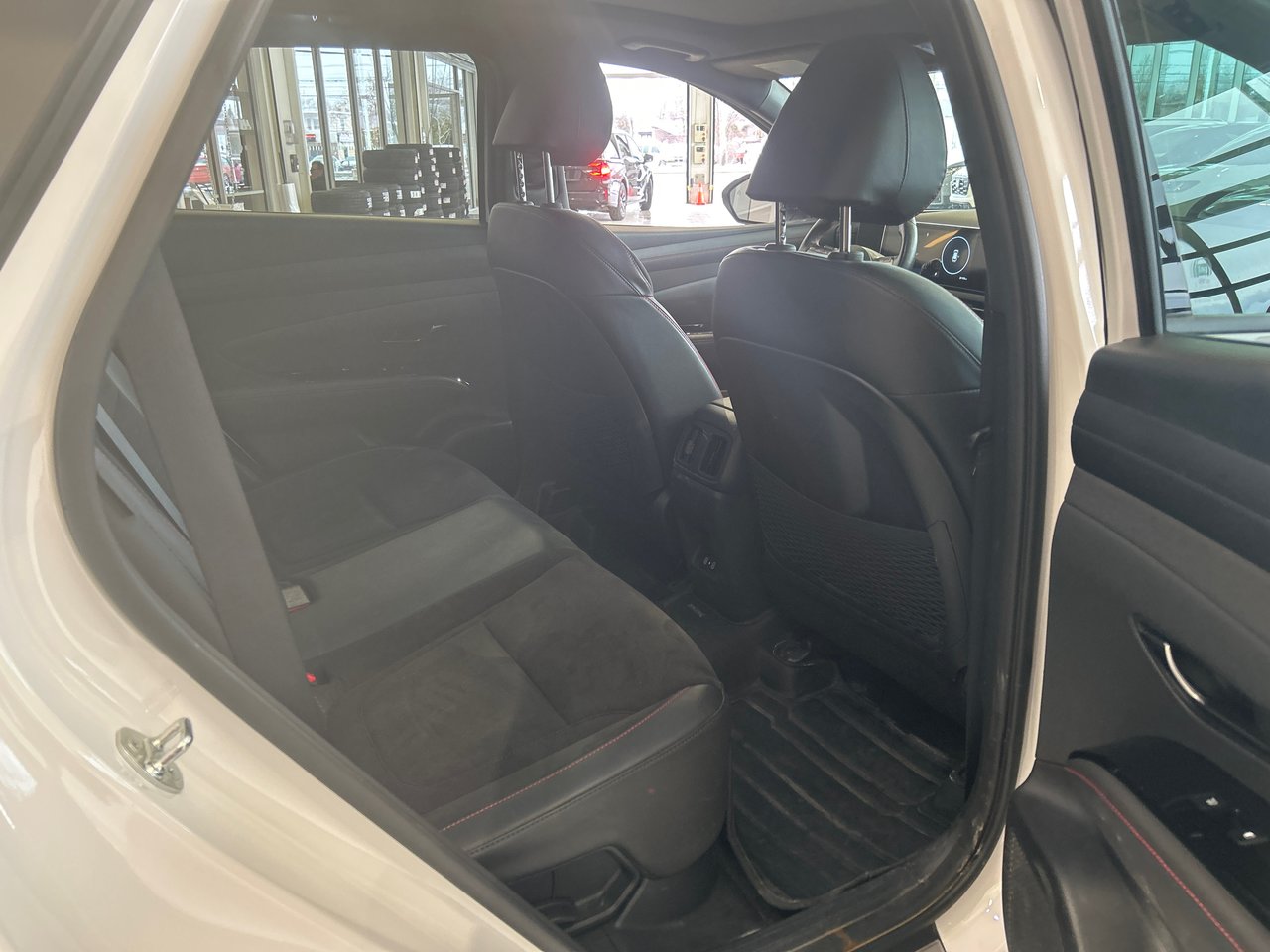 2025 Hyundai Tucson Hybrid - Image 11