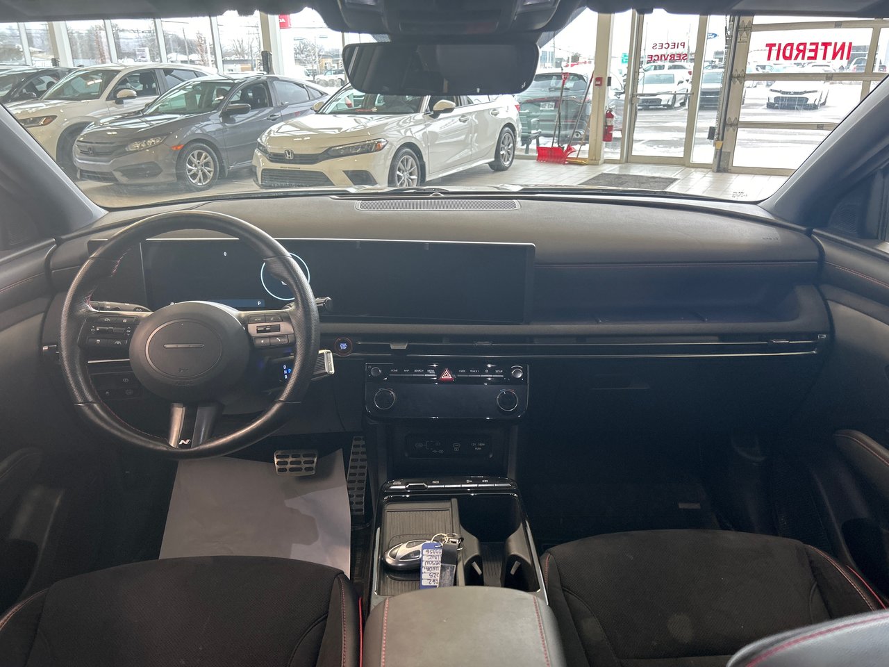 2025 Hyundai Tucson Hybrid - Image 12