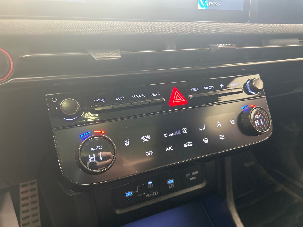 2025 Hyundai Tucson Hybrid - Image 26