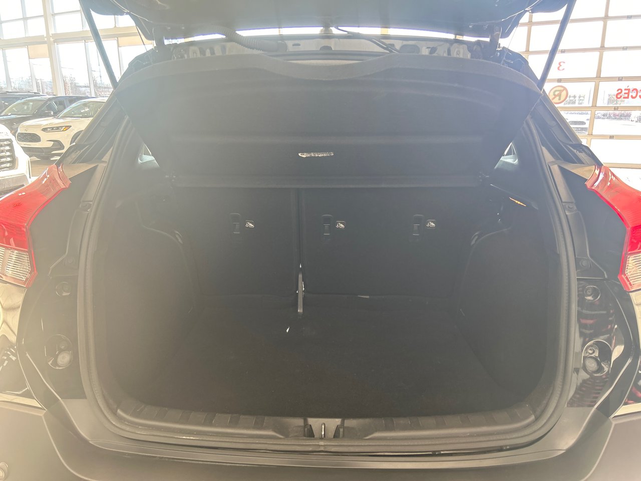 2020 Nissan Kicks - Image 10