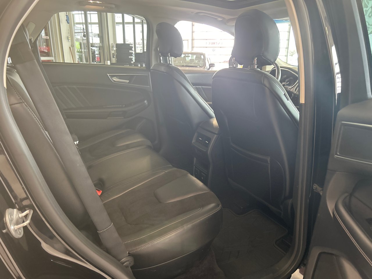 2016 Ford Edge - Image 10