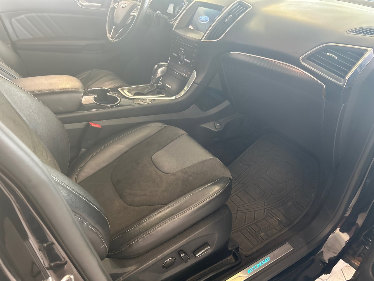 2016 Ford Edge - Image 13