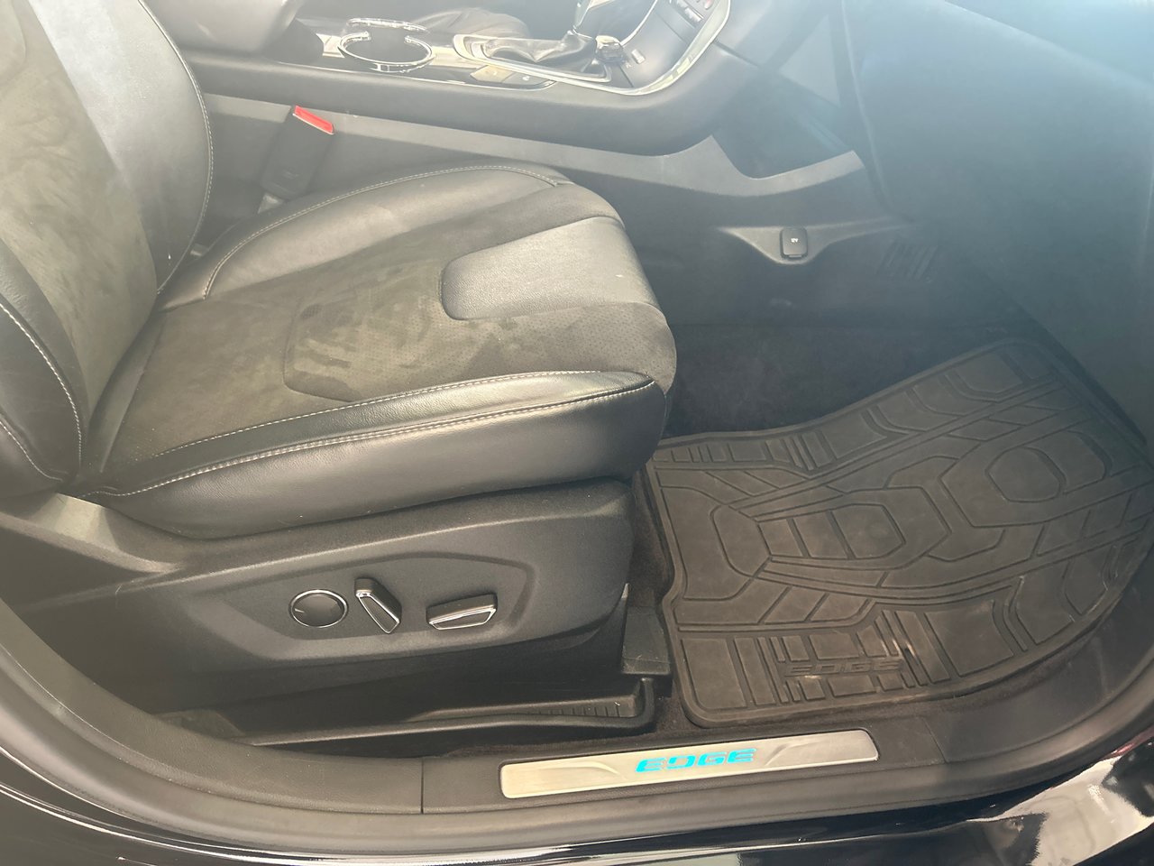 2016 Ford Edge - Image 14