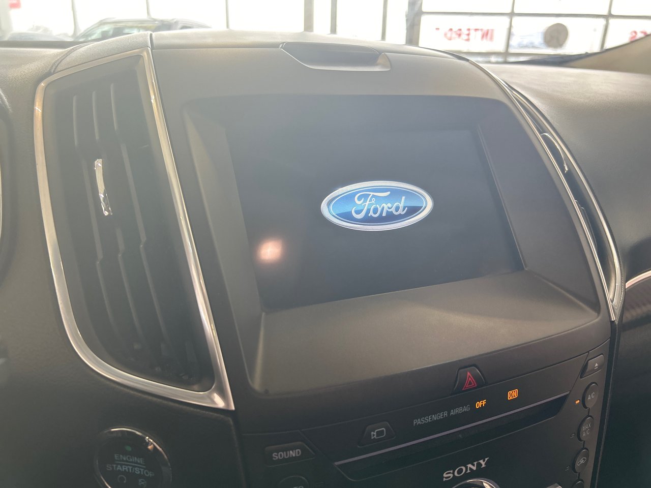 2016 Ford Edge - Image 23