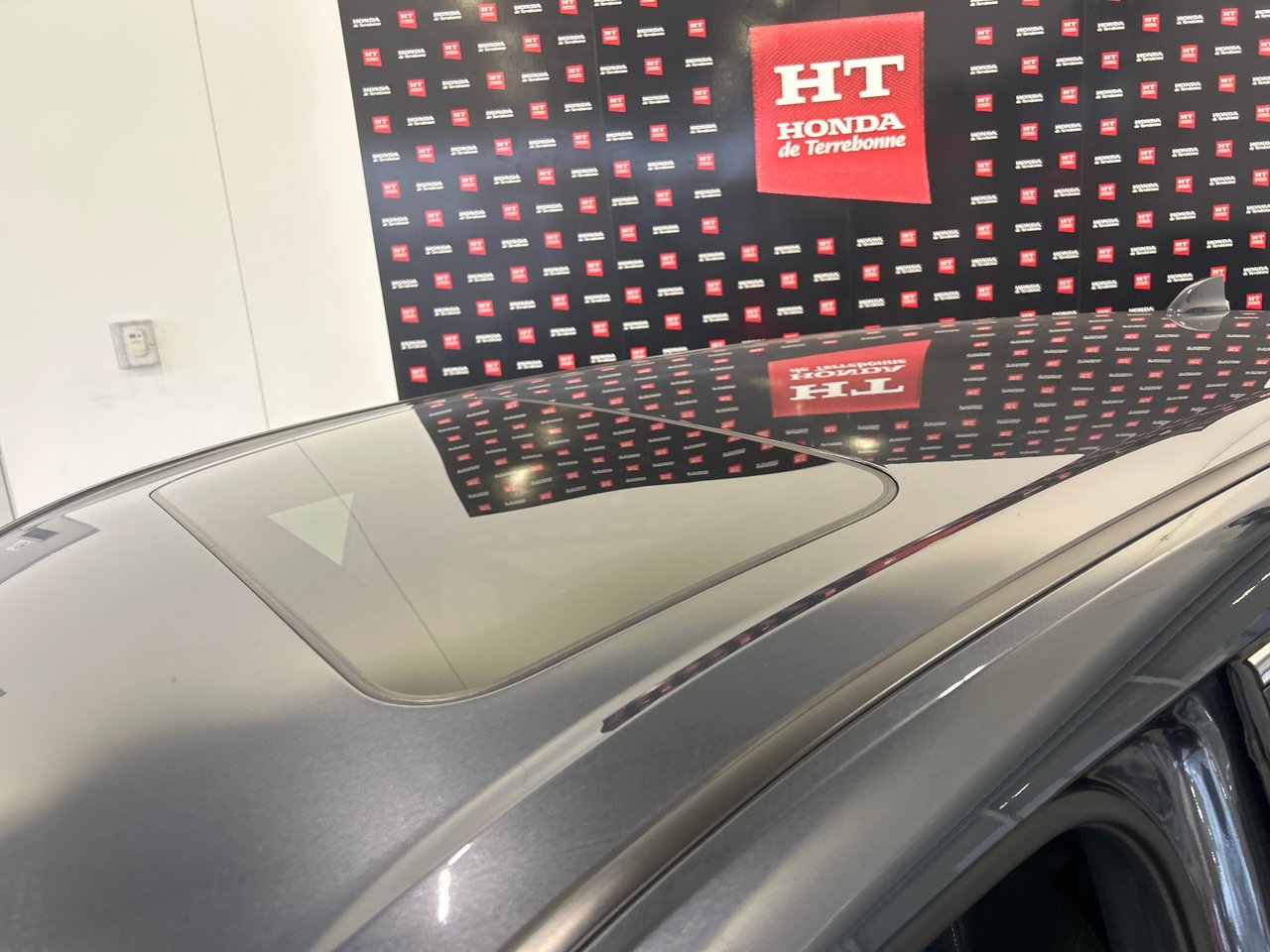 2024 Honda CR-V Hybrid - Image 16