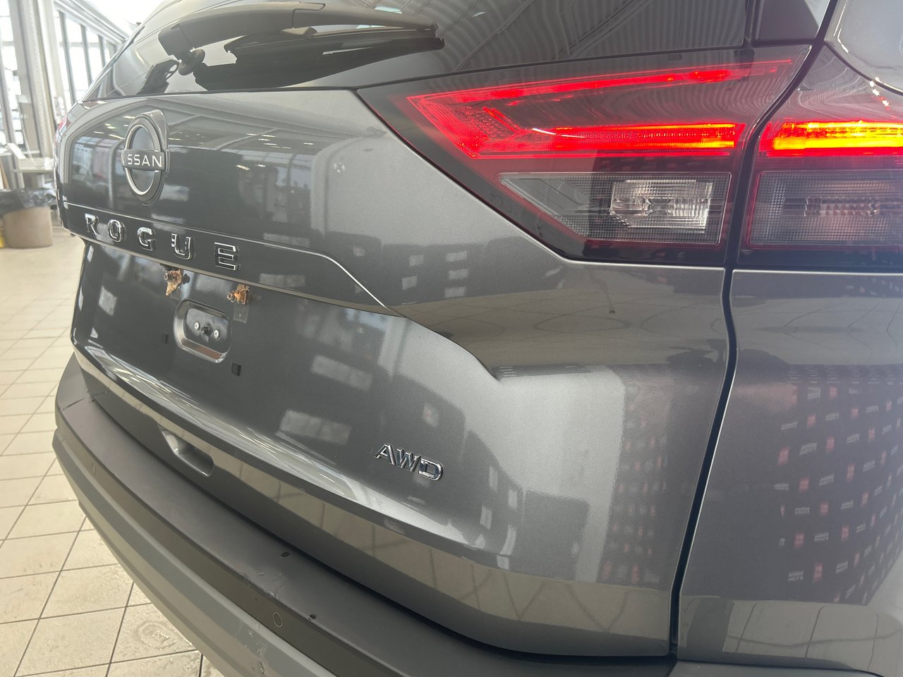 2022 Nissan Rogue - Image 12