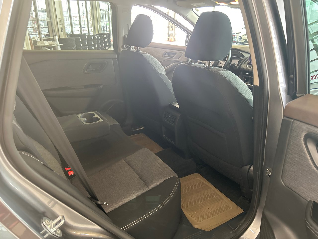 2022 Nissan Rogue - Image 13