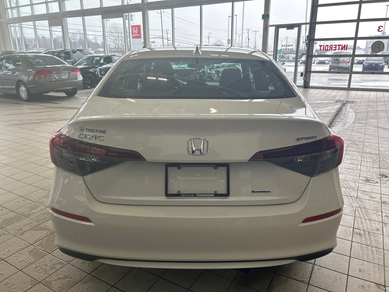 2025 Honda Civic Sedan Hybrid - Image 7