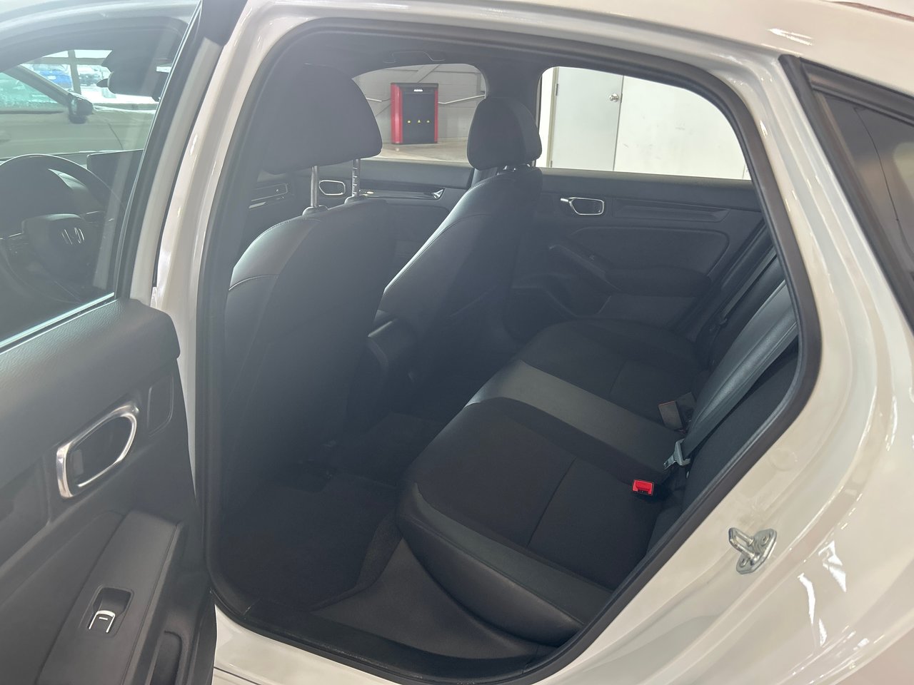 2025 Honda Civic Sedan Hybrid - Image 9