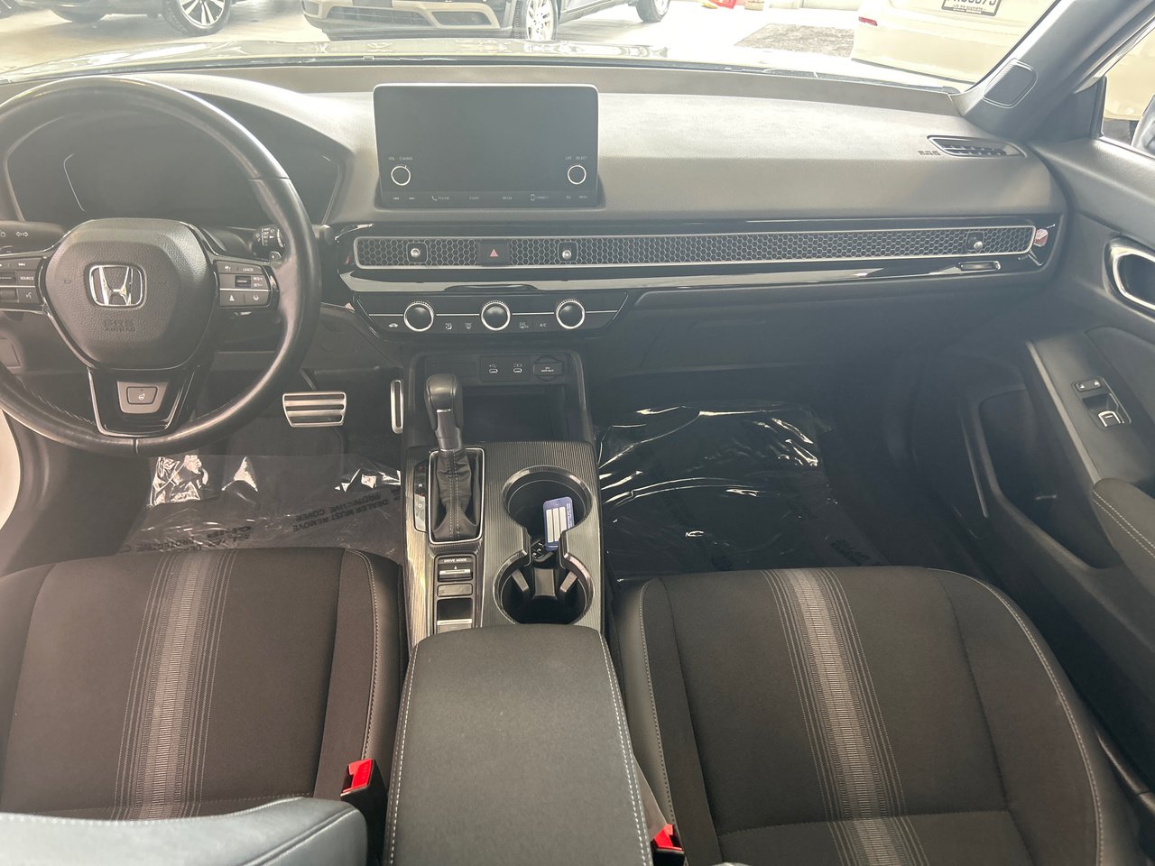 2025 Honda Civic Sedan Hybrid - Image 12