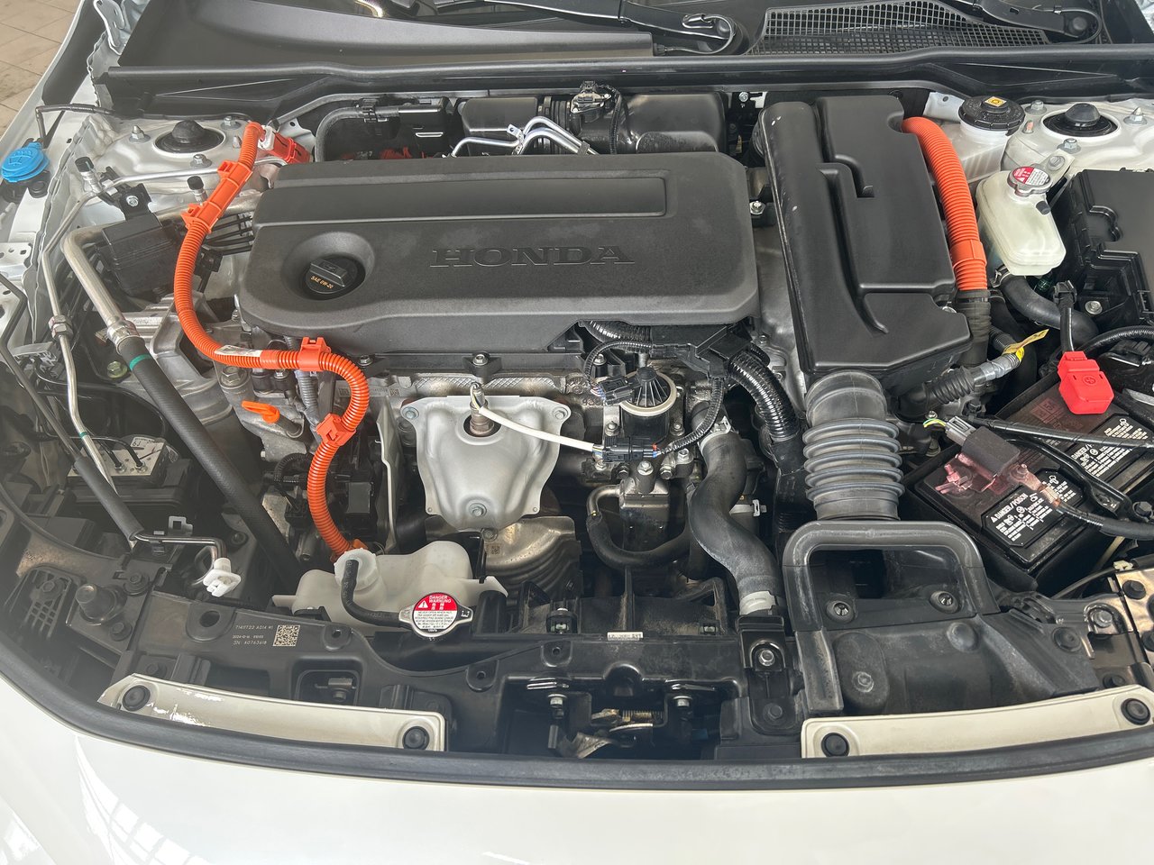 2025 Honda Civic Sedan Hybrid - Image 15