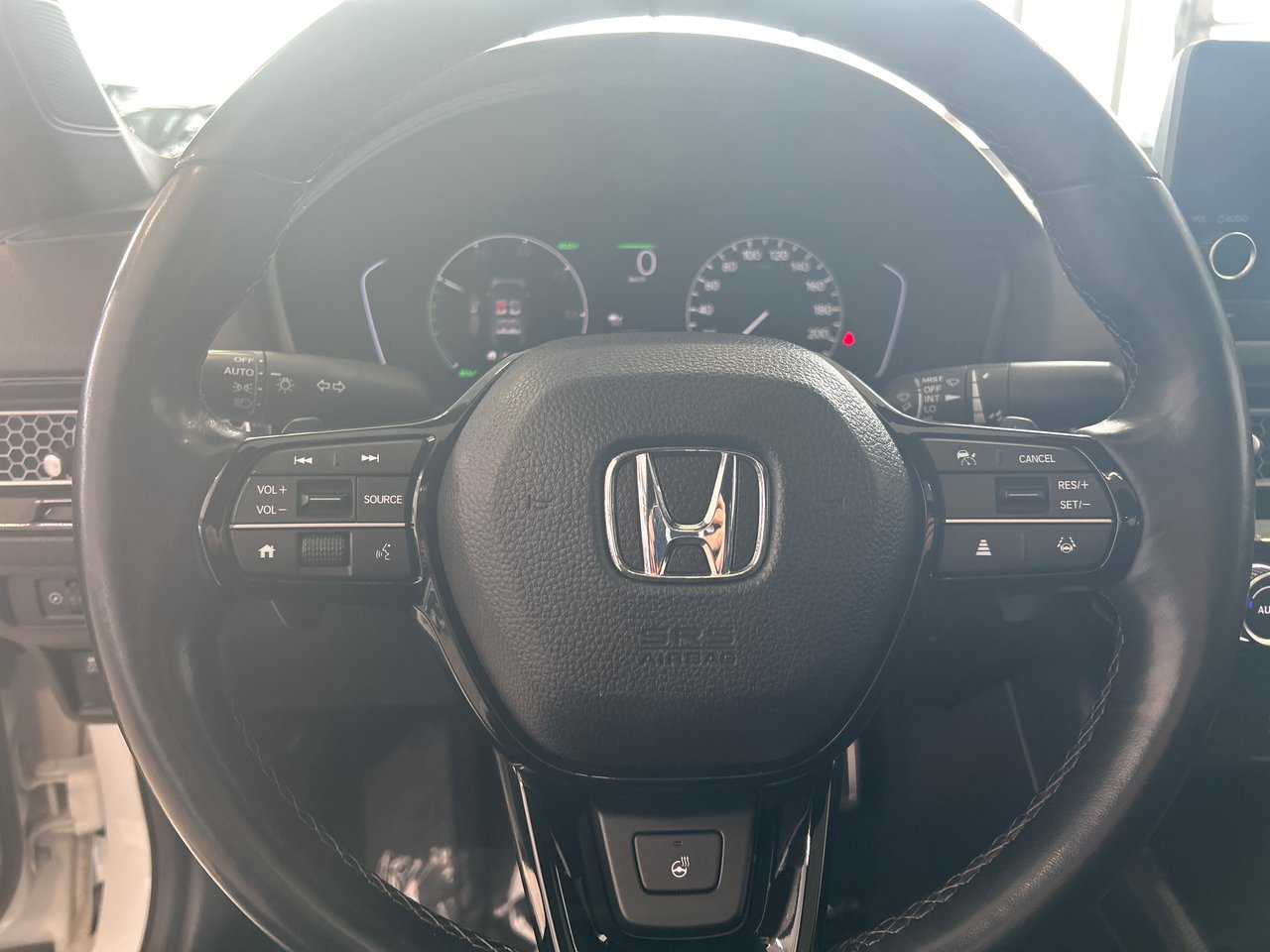 2025 Honda Civic Sedan Hybrid - Image 25